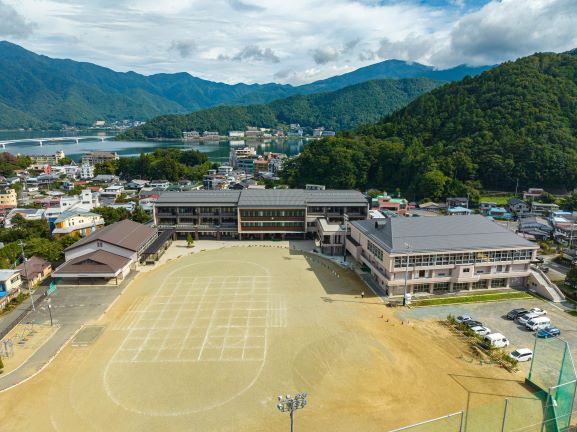 船津小学校　外観